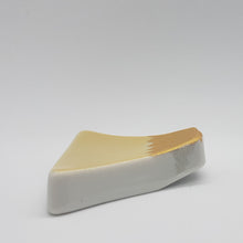 Load image into Gallery viewer, Kutani ware Chopstick Rest Set - Mt. Fuji
