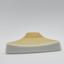 Load image into Gallery viewer, Kutani ware Chopstick Rest Set - Mt. Fuji
