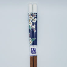 Load image into Gallery viewer, Wakasa Paint Kutani Design Chopsticks
