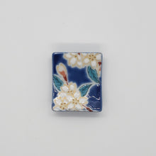 Load image into Gallery viewer, Kutani ware Chopstick rest - Sakura
